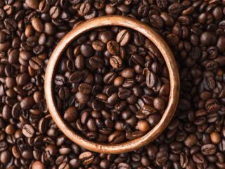 cafeine source effet metabolisme energie surdosage sommeil