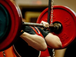 squat powerlifting powerlifter femme