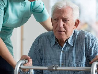 sarcopenie vieillissement muscle masse force faiblesse proteines exercice alimentation prevention traitement rehabilitation dependance autonomie