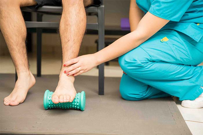kine exercice epine calcaneenne massage