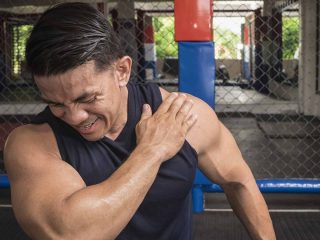 lesion coiffe rotateurs sportifs traitement prevention reeducation douleur epaule diagnostic symptomes renforcement musculaire reprise sport conseils