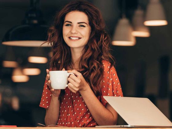 cafe sante sedentarite travail bureau etude mortalite risques inflammation benefices